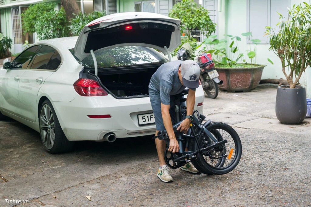 Xe đạp trợ lực điện gập ADO A20 Air gập gọn trong vài giây