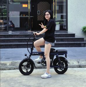 Xe đạp trợ lực engwe t14 là lựa chọn tuyệt vời cho học sinh, sinh viên