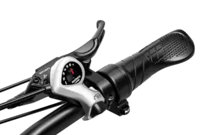 Được trang bị hệ thống đề sau Shimano TX55 7 tốc độ