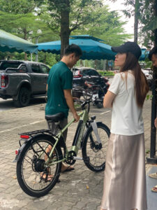 Tại cửa hàng có sẵn nhiều mẫu cho quý khách hàng thoải mái chọn lựa.