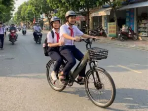 Học sinh cấp 2 đi được loại xe đạp điện nào?
